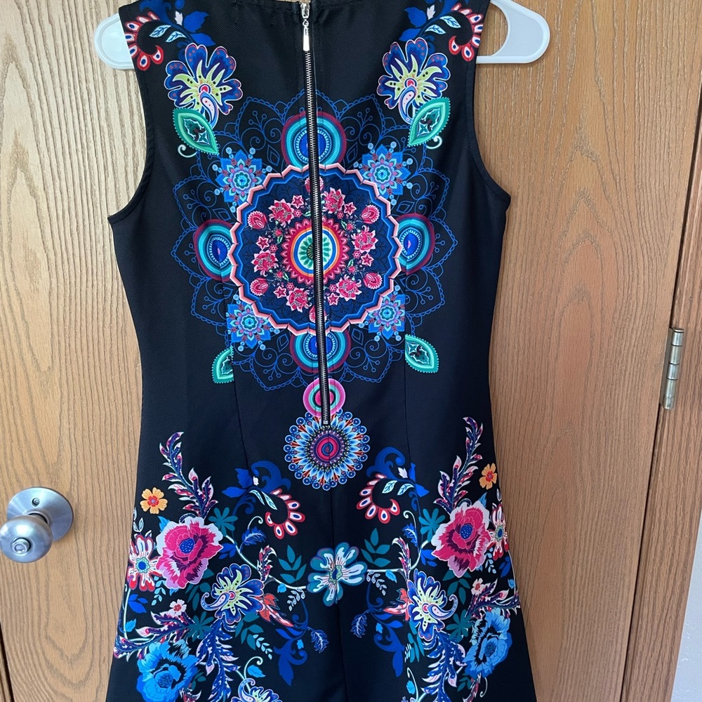 Costa Rican Dress - Picture 2 of 3